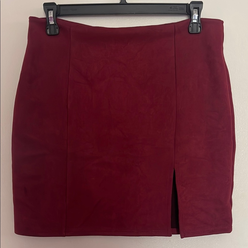 Windsor Burgundy Pencil Mini Skirt with Slit (L)